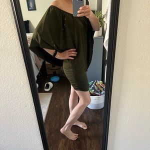 Green off the shoulder mini dress, never worn. Size S